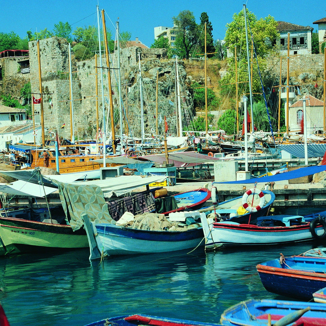 Antalya Hafen 1.jpg Antalya Hafen 1.jpg