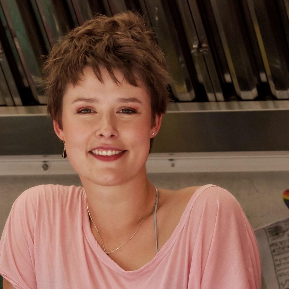 _Rampensau - Dumb_,UFA Serial Drama GmbH25.07.2019Portrait DT 36SCHULE / SCHULHOF / FOODTRUCKRolle Natti (Laura Louisa Garde)Rolle Louis (Daniel Zillmann)Foto: Stefan Erhard _Rampensau - Dumb_,UFA Serial Drama GmbH25.07.2019Portrait DT 36SCHULE / SCHULHOF / FOODTRUCKRolle Natti (Laura Louisa Garde)Rolle Louis (Daniel Zillmann)Foto: Stefan Erhard