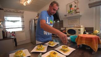 Avocado, Büffelmozarella und Mango