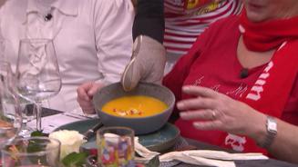 Kürbissüppchen trifft Apfel