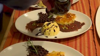 Rosmarineisblume an Torta di Mele