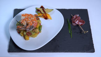 Scampi mit Früchten und Gemüse