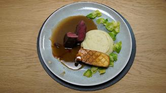 Rehfilet mit Topinamburpüree 