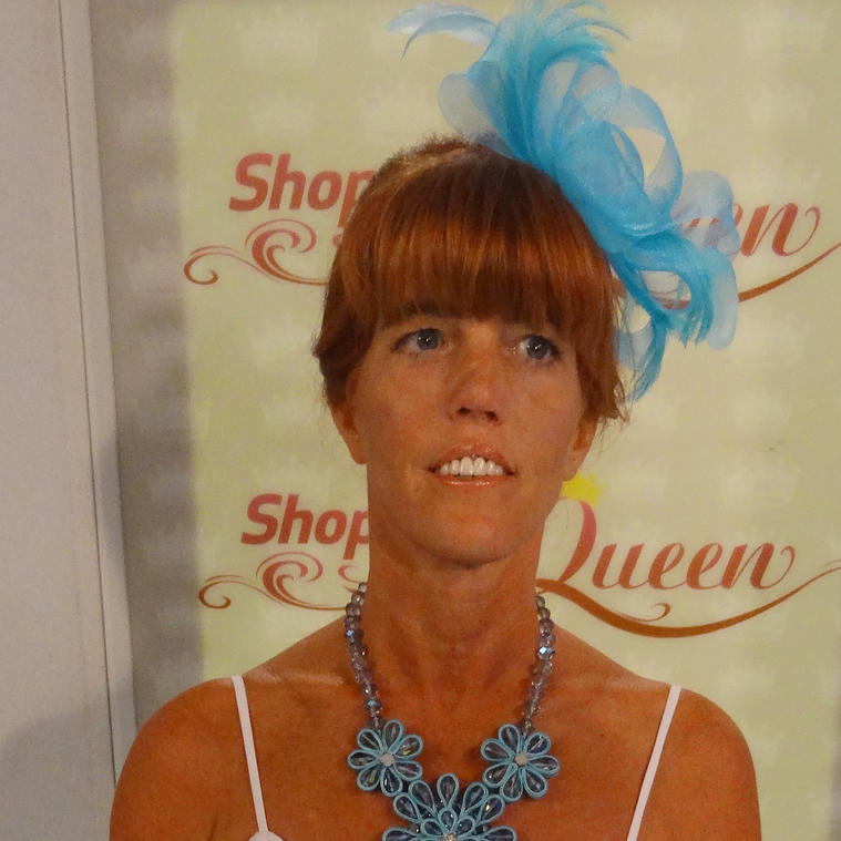 Shopping Queen Wien 2016 Catwalk Doris neu.jpg Shopping Queen Wien 2016 Catwalk Doris neu.jpg