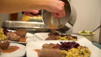 Lammlachs mit Thymian-Käseknöpfle