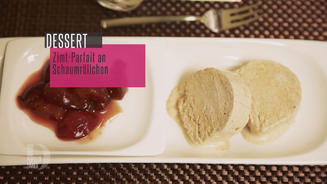 Zimtparfait mit Pflaumenmus