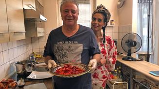 Franco bringt ein buntes Menü mit