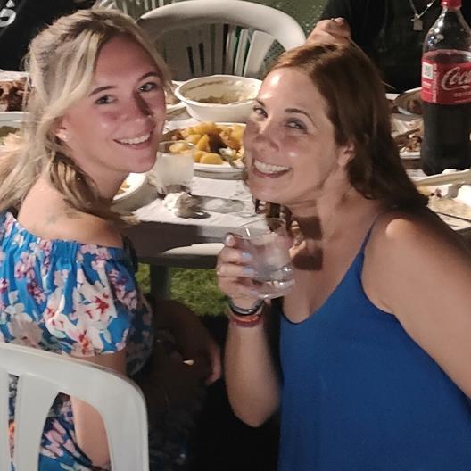 Stammzellspende dank „Club der roten Bänder": Yasmin rettet Marys Leben