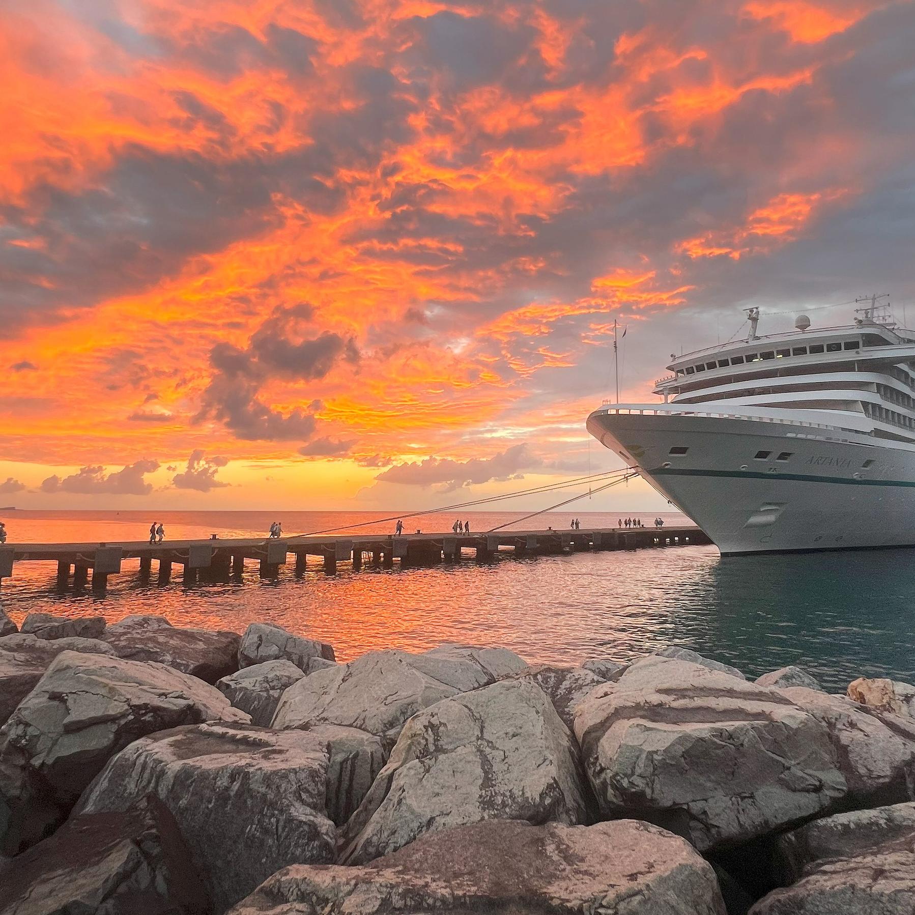 Gedreht wurde auf dem Kreuzfahrtschiff „MS Artania“ mit der Reiseroute Barbados, Grenada, Aruba, Curacao; über Kolumbien bis nach Panama; und über Costa Rica bis nach Mexico und Kalifornien. Gedreht wurde auf dem Kreuzfahrtschiff „MS Artania“ mit der Reiseroute Barbados, Grenada, Aruba, Curacao; über Kolumbien bis nach Panama; und über Costa Rica bis nach Mexico und Kalifornien.