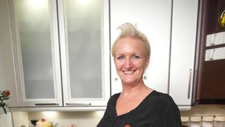 Ein Dinner mit Seniorenteller