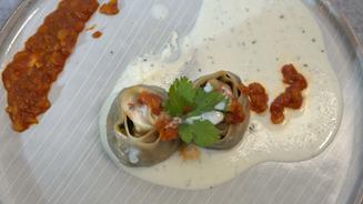 Afghanische Mantu, Knoblauch-Joghurt