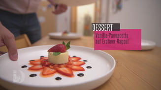 Vanille-Panna-Cotta auf Erdbeer-Ragout