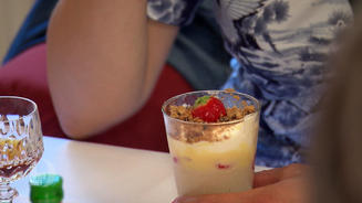 Zweierlei von Mascarpone-Joghurt-Creme