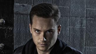 spielt Detective Jay Halstead