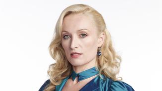 Victoria Smurfit spielt Jane Wetherby