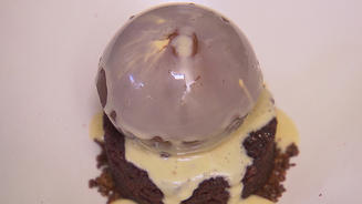 Sodabrot-Eis mit Stout-Küchlein