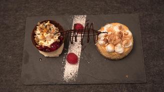 Käsekuchen mit Früchtekompott