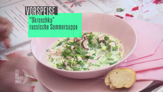 Okroshka dazu Salat: Hering im Mantel