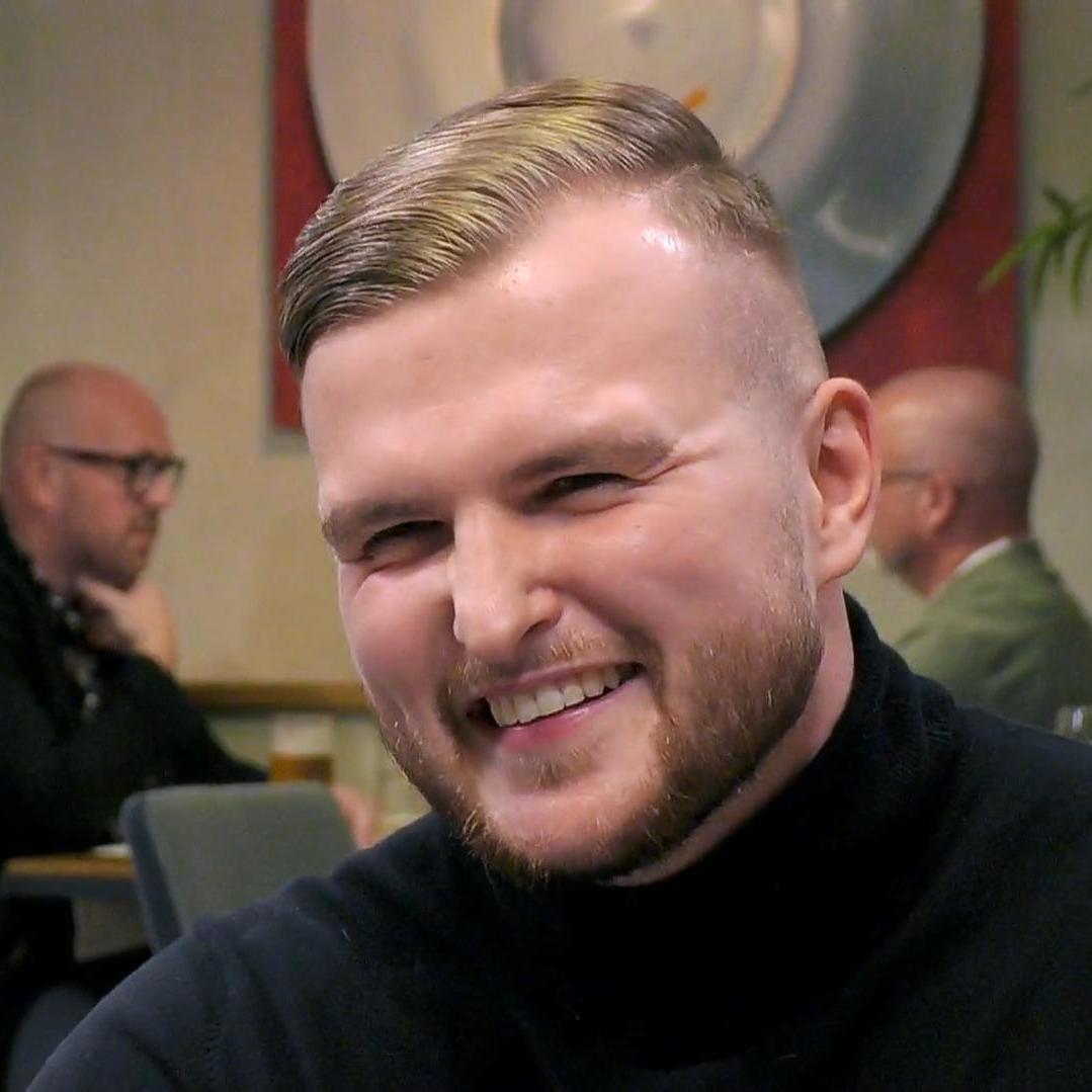 \Blümchen-Sex\ ist nicht Matthias Ding. \Blümchen-Sex\ ist nicht Matthias Ding.