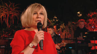 Mary Roos berührt mit eigenem Song