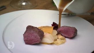 Rehfilet im Salzteig mit Wintergemüse