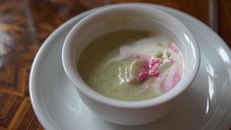 Buttermilchkartoffelsuppe mit Lachs