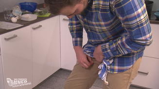 Dustins Hose hält nicht Stand