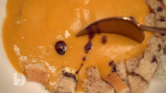 Kürbis-Orangen-Ingwer-Suppe