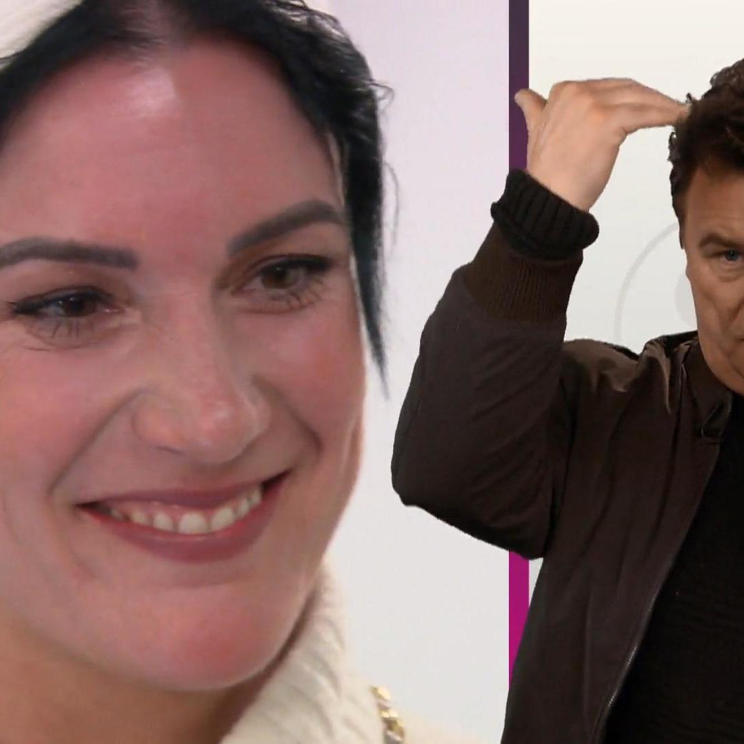 Am Beispiel von „Shopping Queen“-Kandidatin Julia erklärt Stardesigner Guido Maria Kretschmer, wie ein Stirnband optimal getragen werden sollte. Am Beispiel von „Shopping Queen“-Kandidatin Julia erklärt Stardesigner Guido Maria Kretschmer, wie ein Stirnband optimal getragen werden sollte.