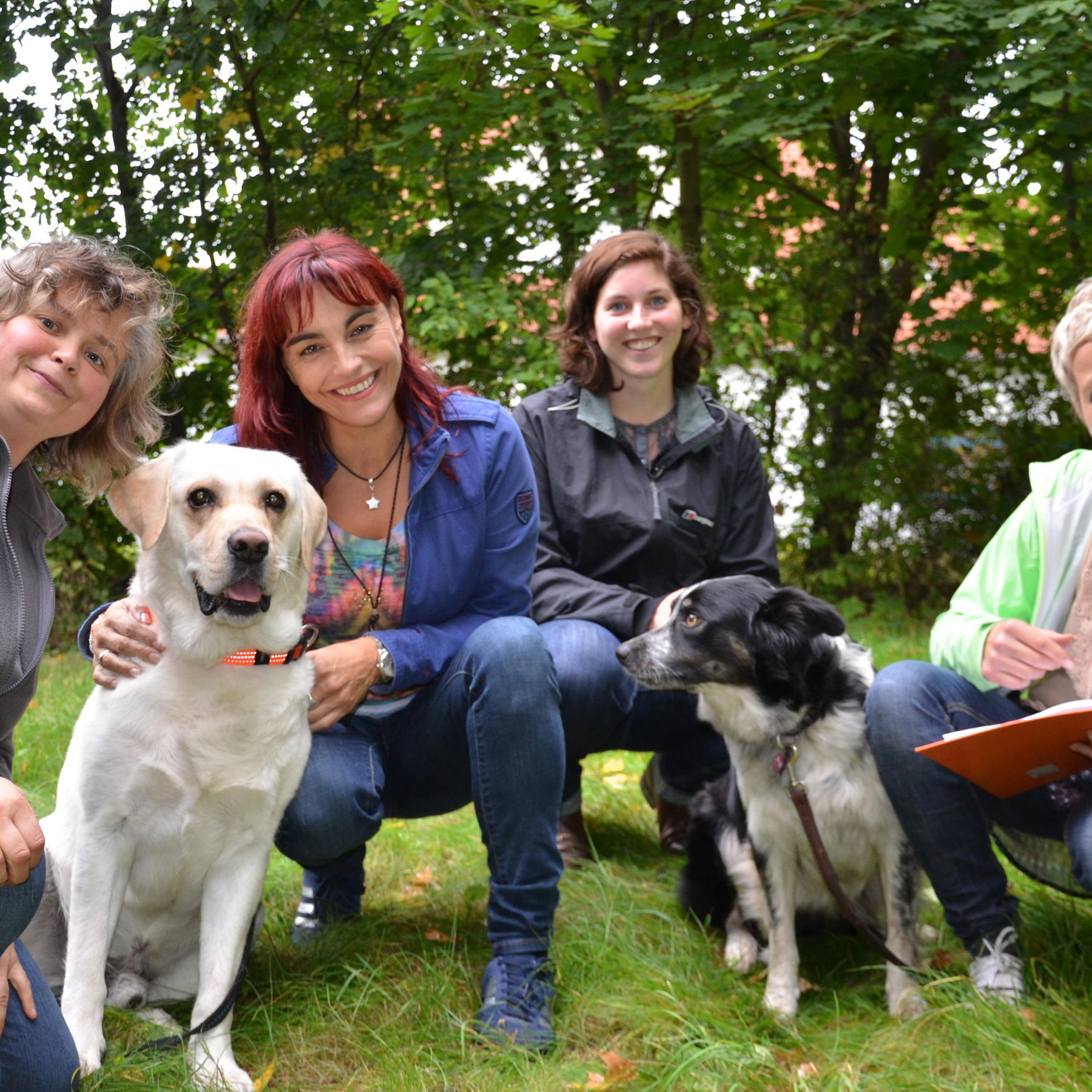 TG1 - Akustikhund VOX DOCMA TV hundkatzemaus-Reporterin Diana Eichhorn drckt Gudrun und Bob bei der Eignungsprfung zum Signalhund die Daumen TG1 - Akustikhund VOX DOCMA TV hundkatzemaus-Reporterin Diana Eichhorn drckt Gudrun und Bob bei der Eignungsprfung zum Signalhund die Daumen