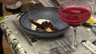  Gries-Soufflé mit Kirschragout