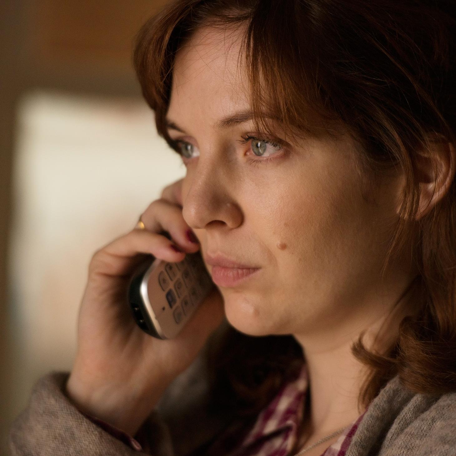 Humans UK Season 1 High-Res EP102 IMG18.jpg Humans UK Season 1 High-Res EP102 IMG18.jpg