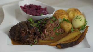 Rinderrouladen mit Rotkohl