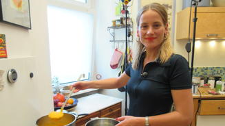 Nadja hat viele, bunte Facetten