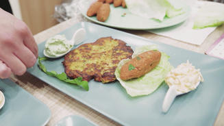 Linsen-Frikadellen (Mercimek Köftesi) 