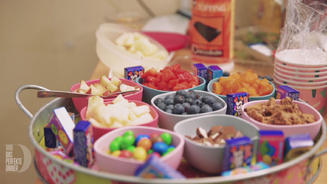 Frozen Yogurt mit frischen Früchten