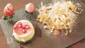 Panna Cotta-Tricolore mit Erdbeeren