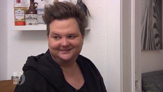 Ein Gast ist ein Geheimniskrämer