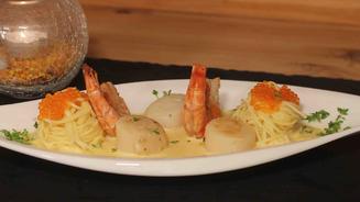 Capellini in Safran-Orangen-Schaum