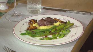 Rehrücken, Pastinakenpüree, Bohnen