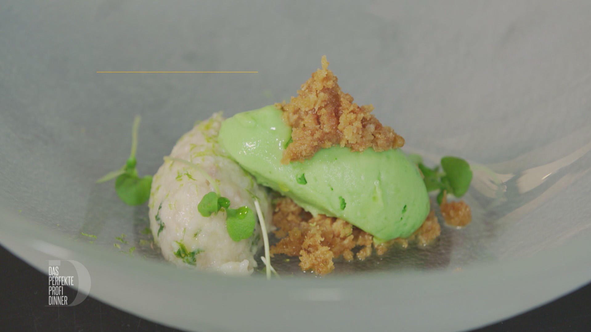 Gazpacho Andaluz mit Tatar vom Saibling und Gazpacho-Eis