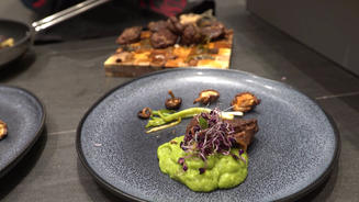 Kalbsbäckchen auf Wasabiwoke