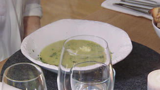 Grüne Spargelcremesuppe