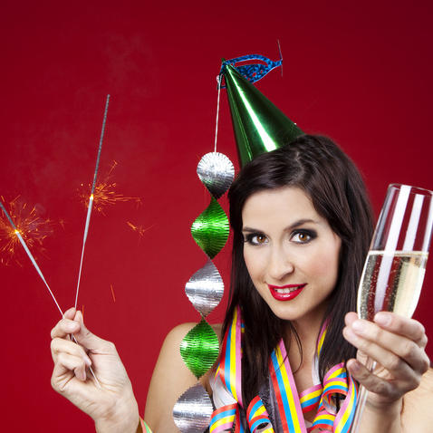 frau silvester feiern sekt alkohol trinken Fotolia 26433971 S.jpg