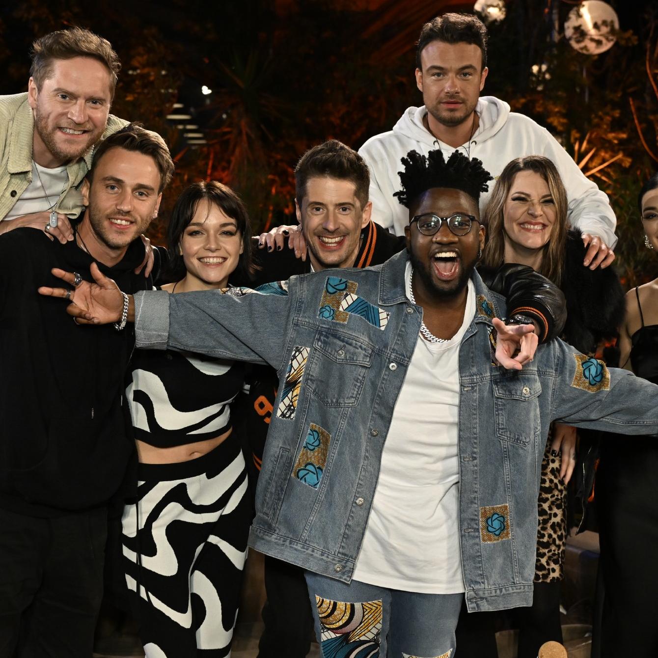 Kelvin Jones und die anderen \Sing meinen Song\-Stars haben in Südafrika sichtlich Spaß. Kelvin Jones und die anderen \Sing meinen Song\-Stars haben in Südafrika sichtlich Spaß.