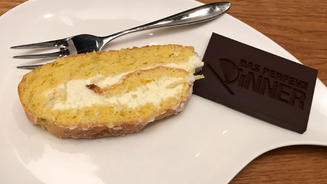 Zitronenbiskuitrolle