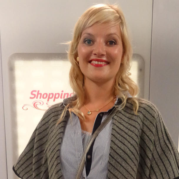 Shopping Queen 2016 Leipzig Catwalk Theresa.jpg Shopping Queen 2016 Leipzig Catwalk Theresa.jpg