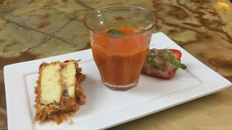 Dreimal verführerische rote Paprika