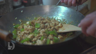 Im Wok gerührtes Schweinefleisch