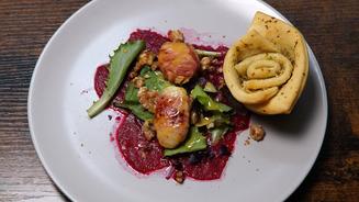 Rote Beete mit Brotblumen
